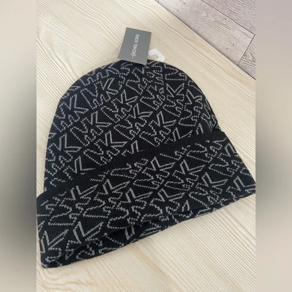 Michael Kors Colorblock Black Gray Beanie Ribbed Knit Beanie Hat and Scarf Set in BLACK/EGGSHELL  main image 2